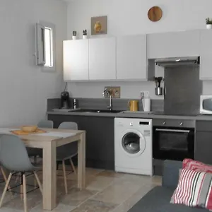 St Remy De Provence Proche Centre - Parking Prive Apartment